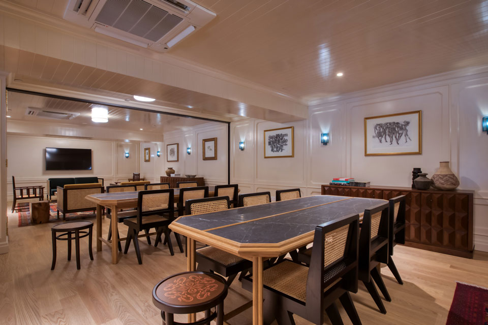 ourspaces_meetingroom2_960x640-1574661407452